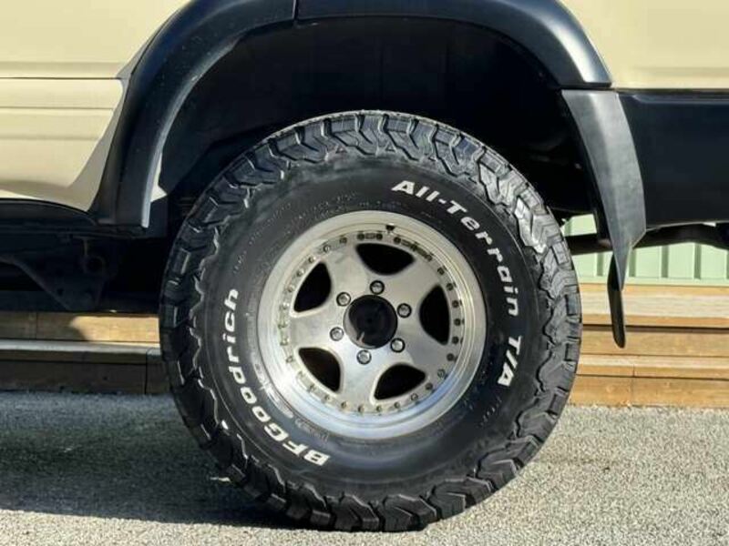 HILUX SURF