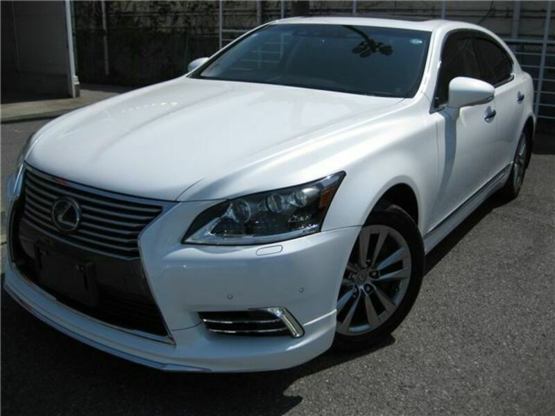 LEXUS　LS
