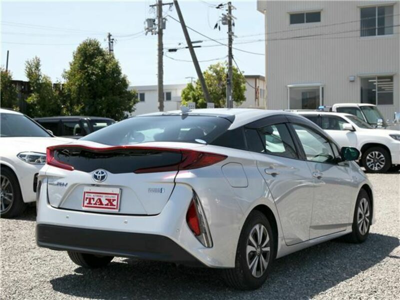 PRIUS PHV