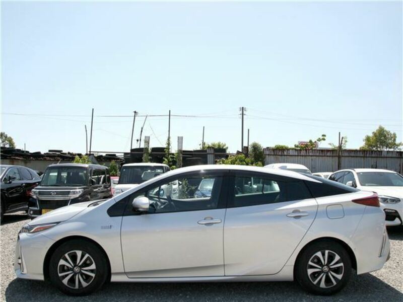 PRIUS PHV