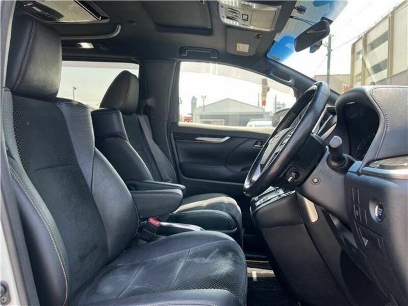 VELLFIRE-11
