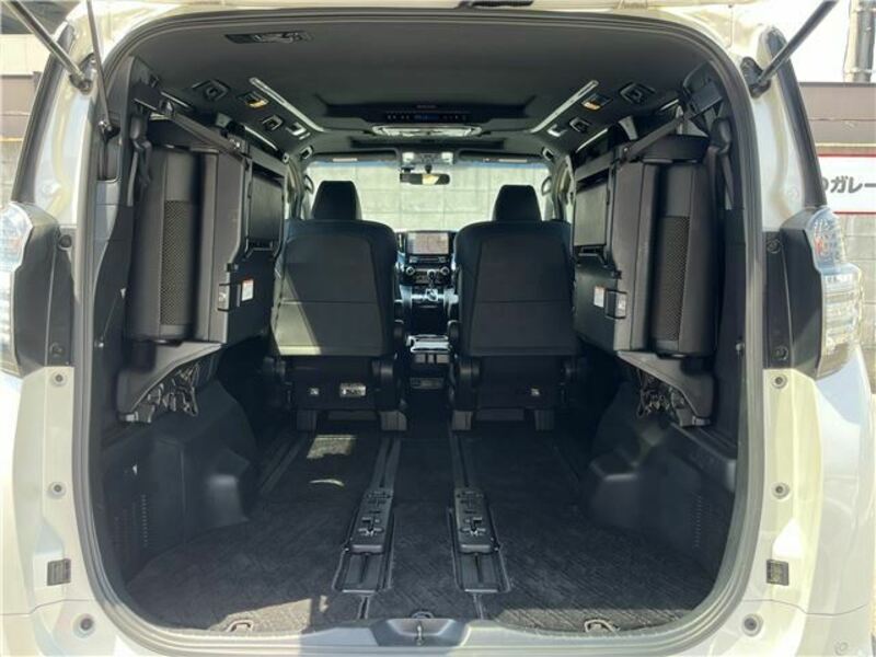 VELLFIRE-16