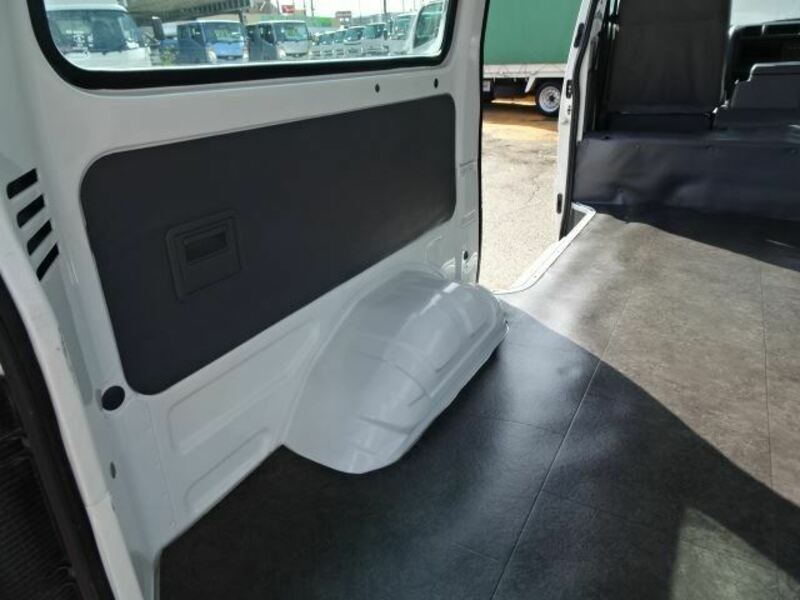 BONGO VAN