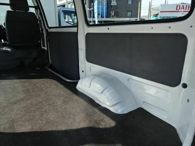 BONGO VAN
