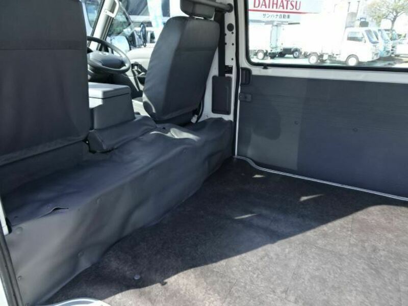 BONGO VAN