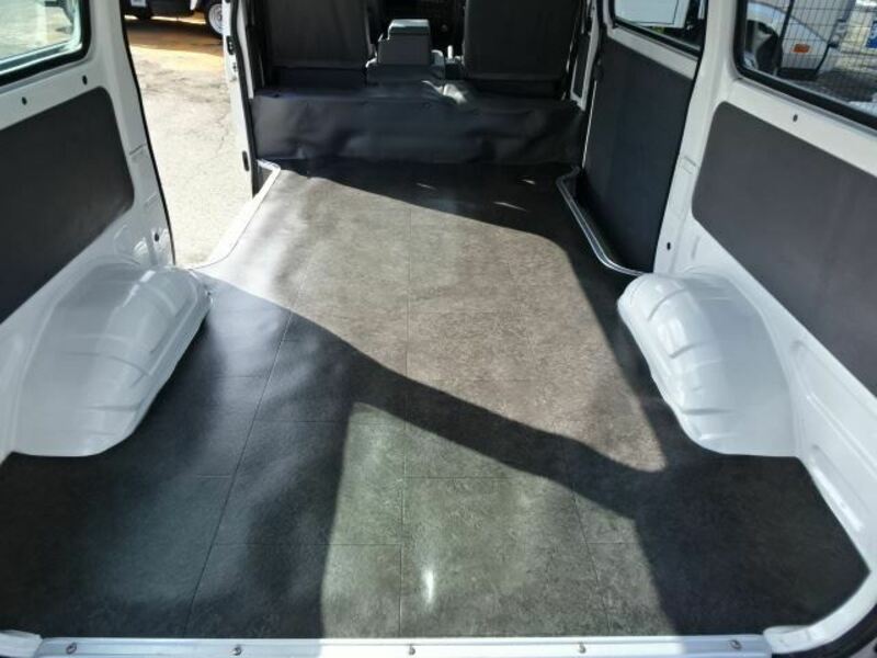 BONGO VAN