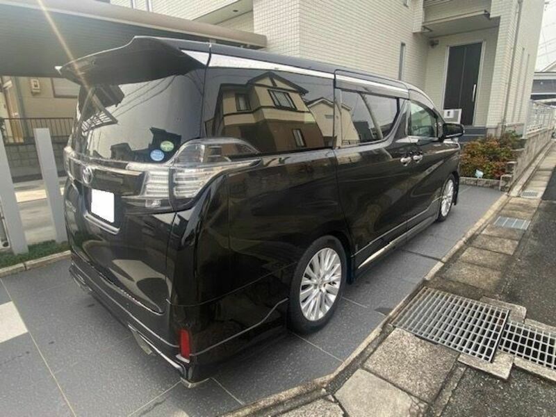 VELLFIRE-1