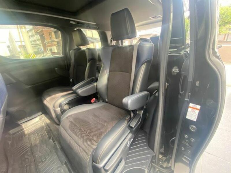 VELLFIRE-36