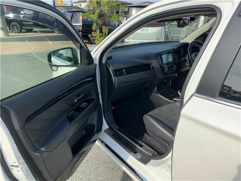 OUTLANDER PHEV