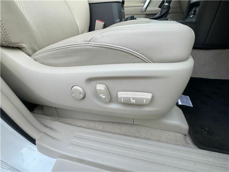 LAND CRUISER PRADO-27