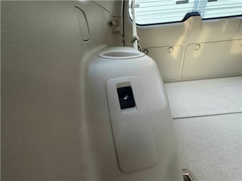LAND CRUISER PRADO-31
