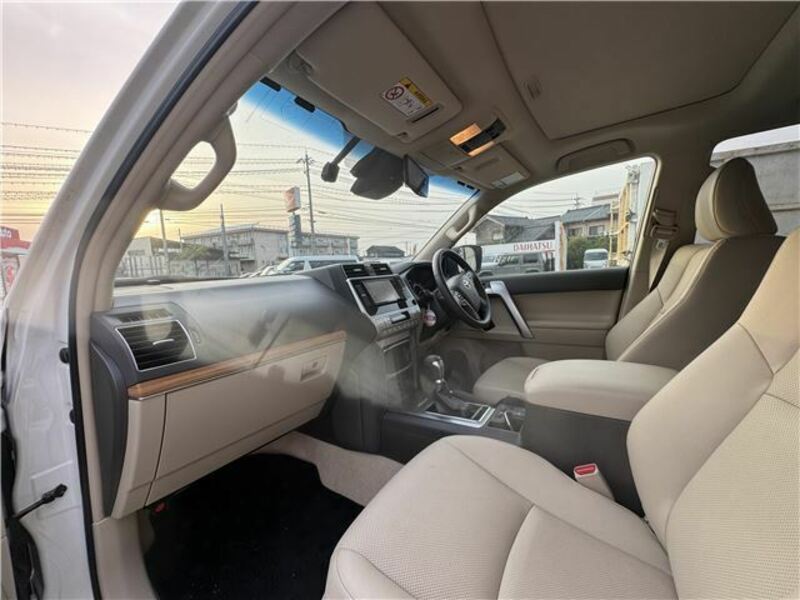 LAND CRUISER PRADO-38