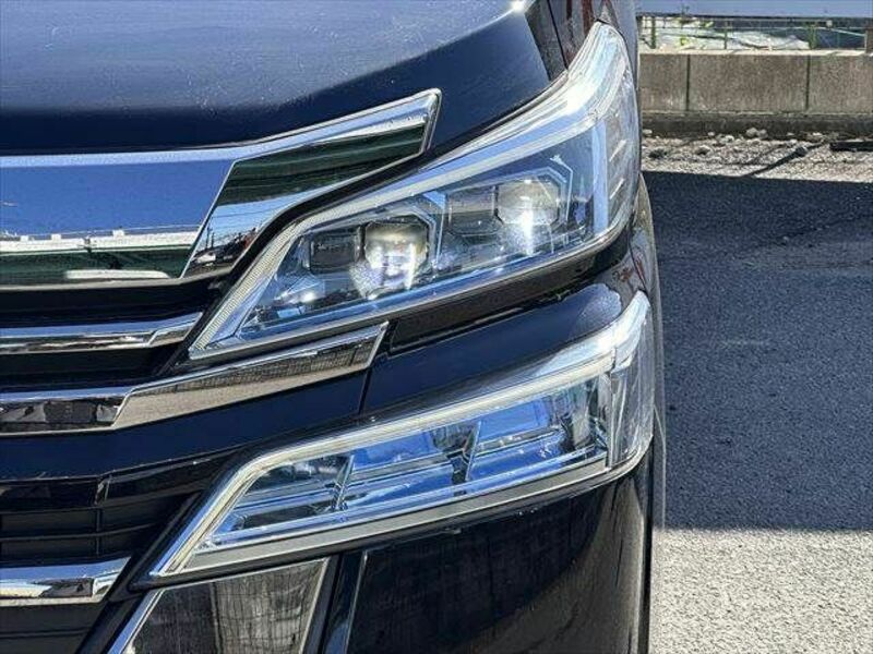 VELLFIRE-9