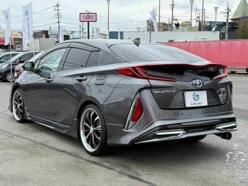 PRIUS PHV