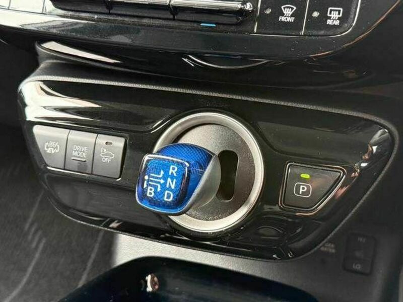 PRIUS PHV