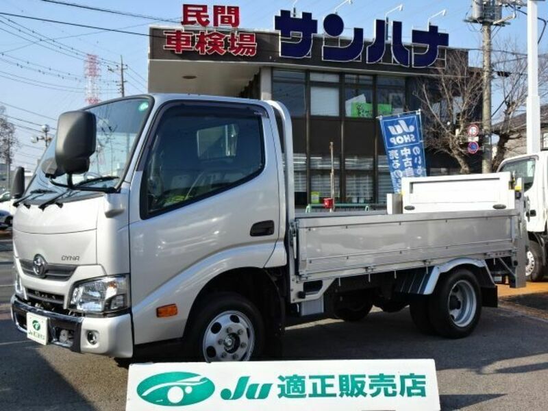 TOYOTA　DYNA