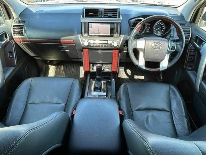 LAND CRUISER PRADO-1