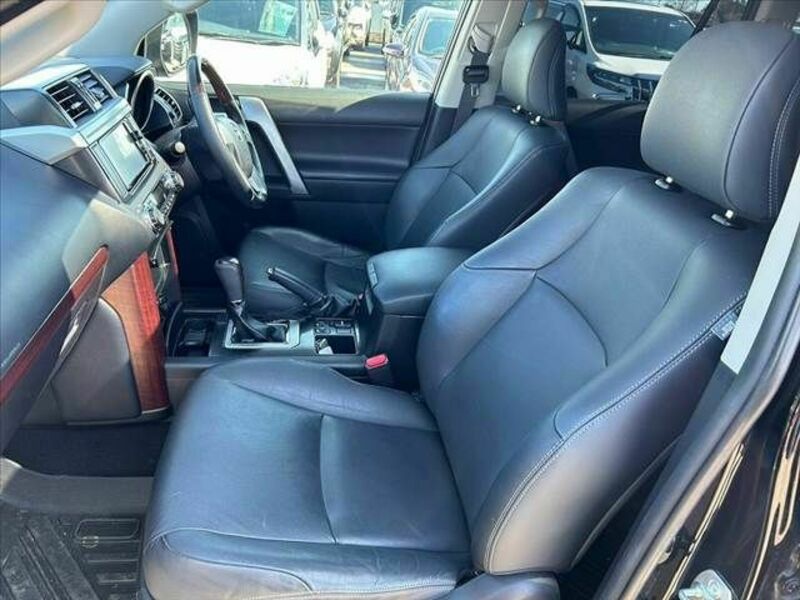 LAND CRUISER PRADO-16