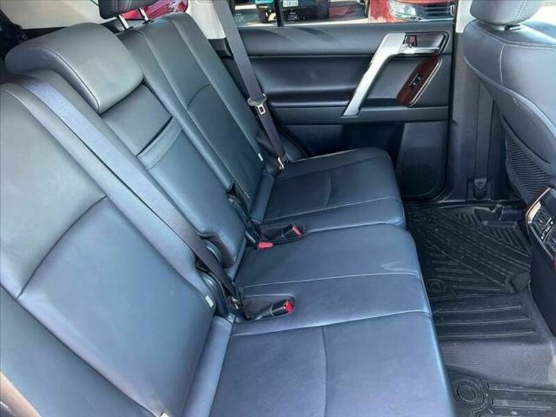 LAND CRUISER PRADO-19