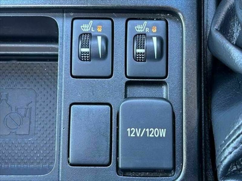 LAND CRUISER PRADO-26