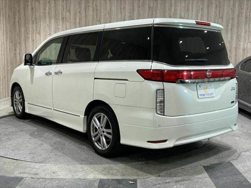 ELGRAND-18