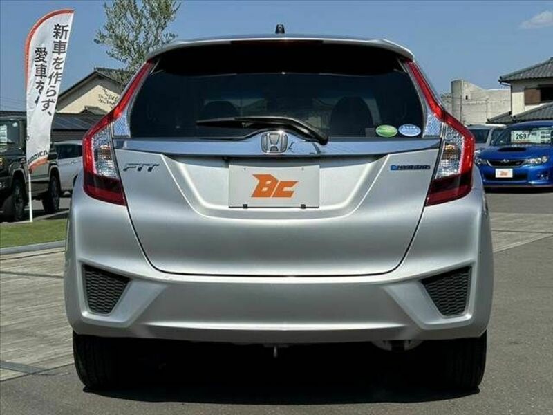 FIT HYBRID-13