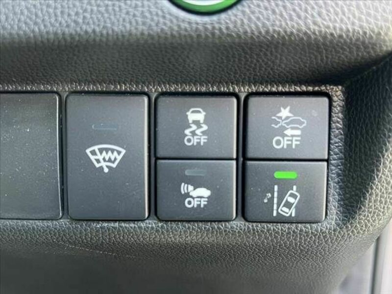 FIT HYBRID-4