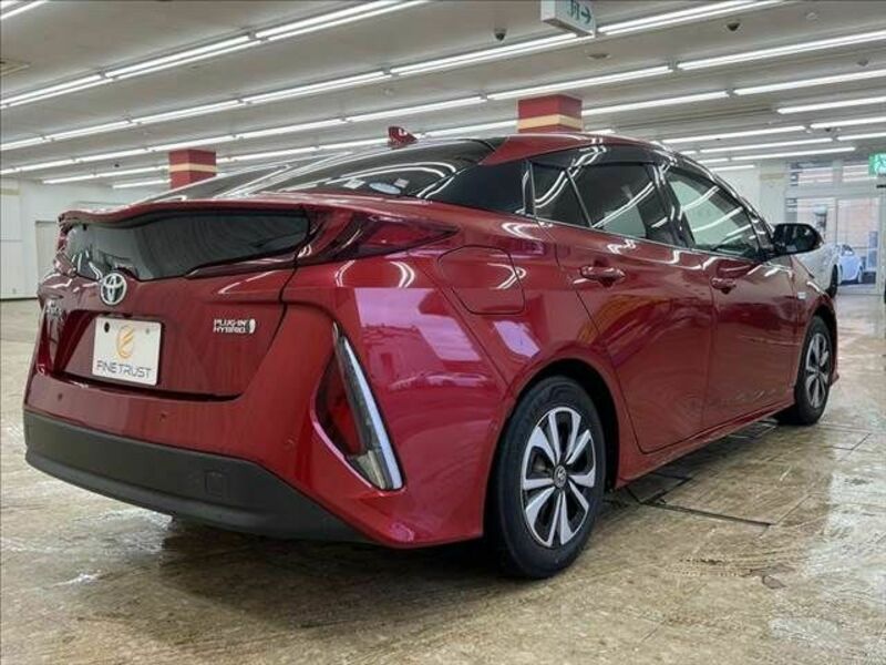 PRIUS PHV