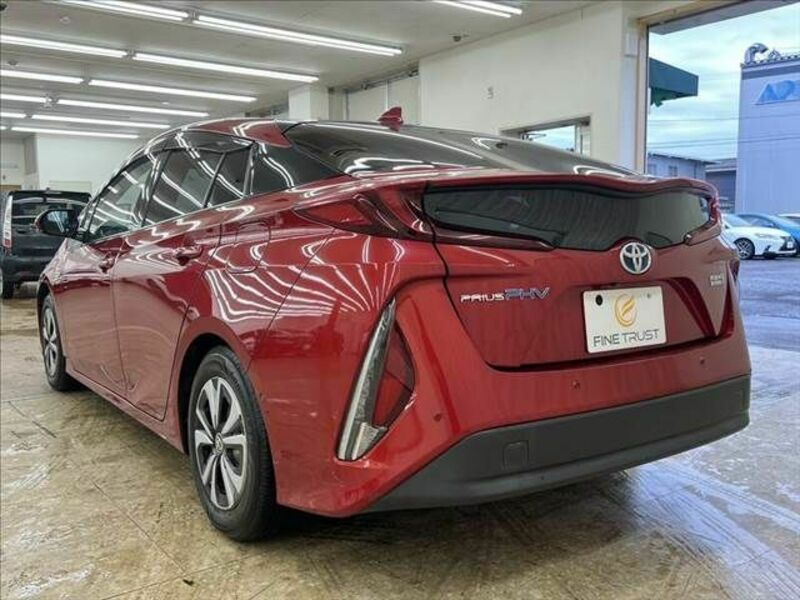 PRIUS PHV