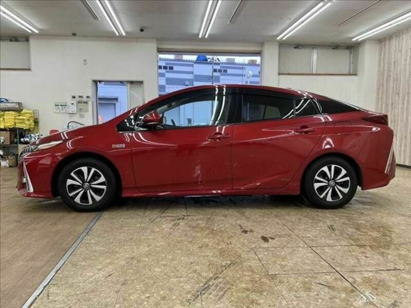 PRIUS PHV