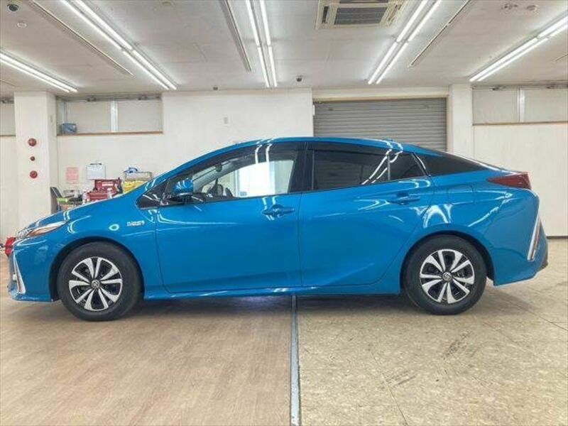 PRIUS PHV