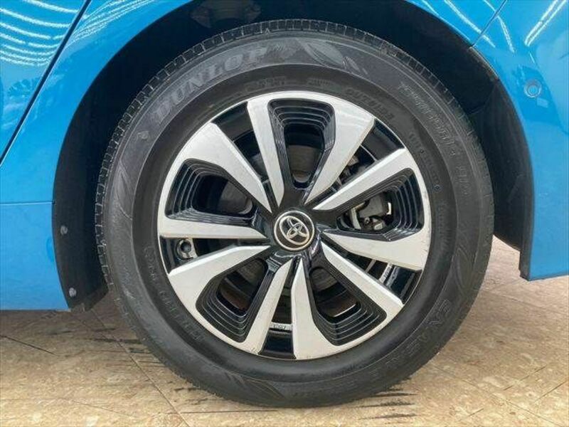 PRIUS PHV