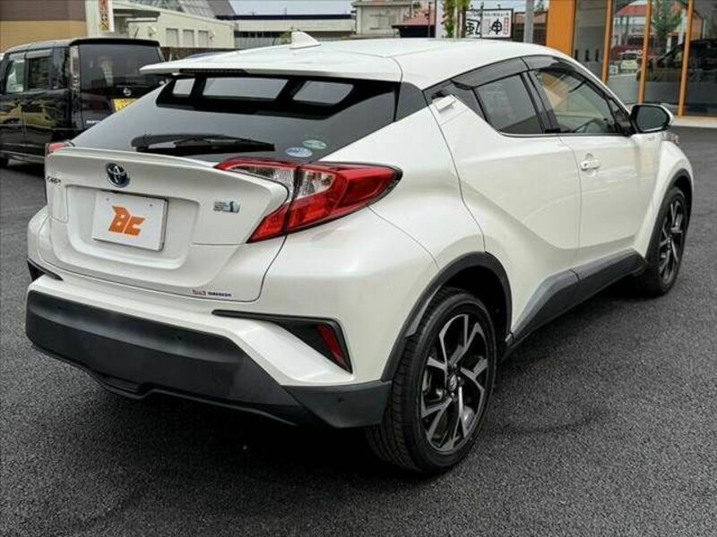 C-HR-12