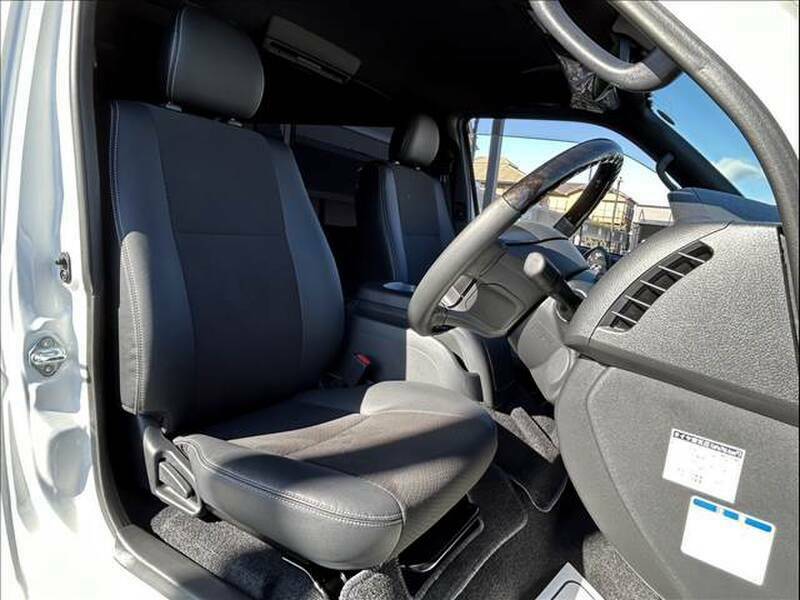 HIACE VAN-6
