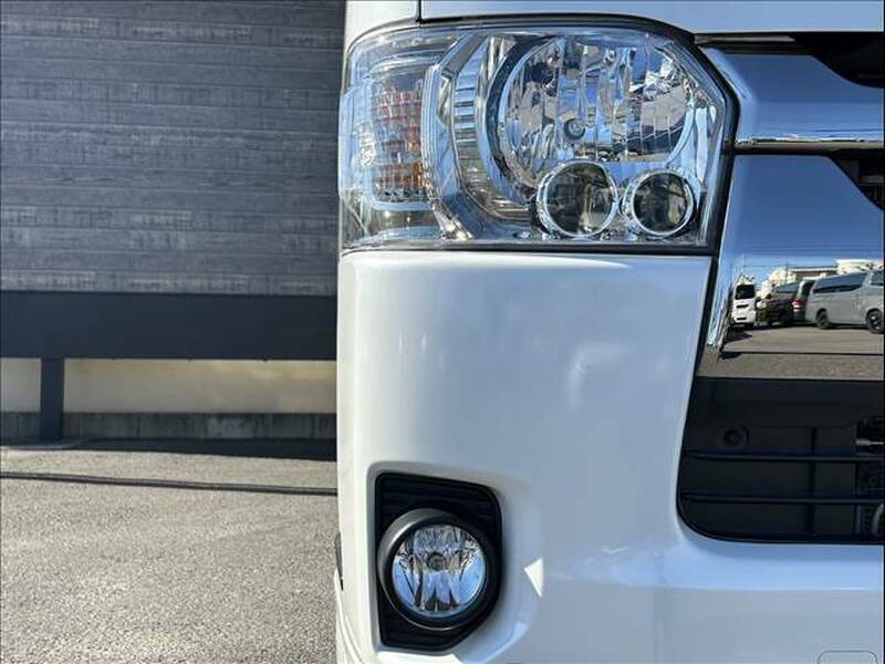 HIACE VAN-8