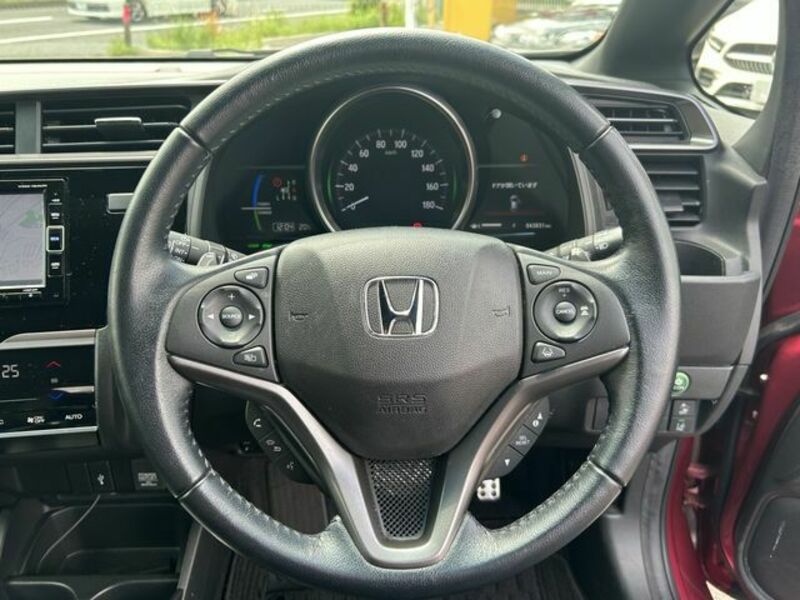 FIT HYBRID-16