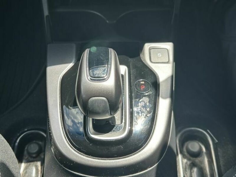 FIT HYBRID-27