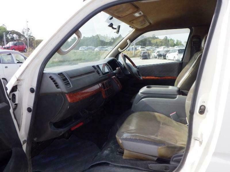 HIACE-10