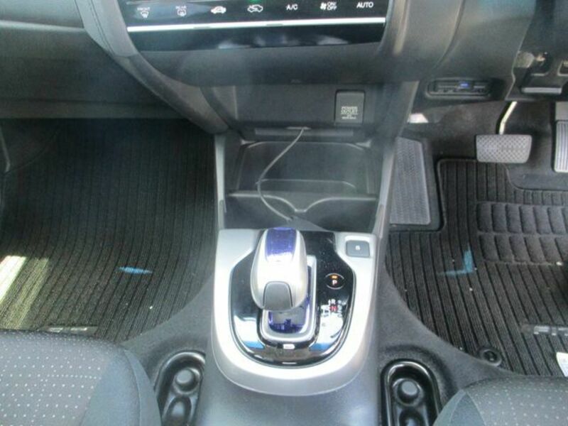 FIT HYBRID-7