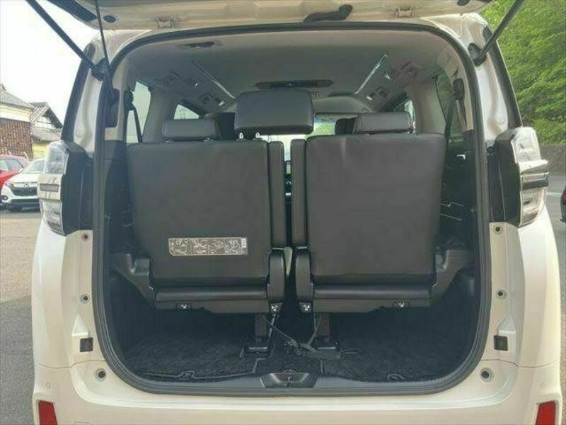 VELLFIRE-8