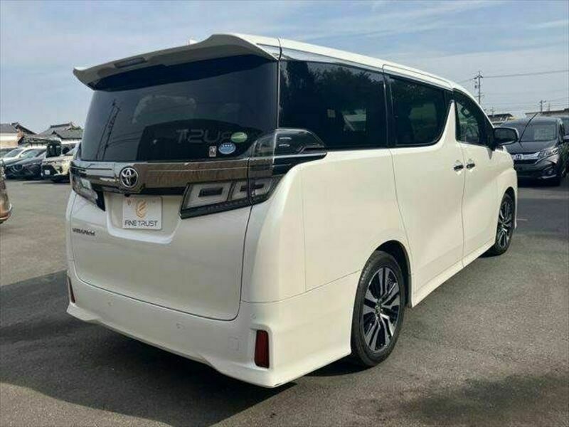 VELLFIRE-16