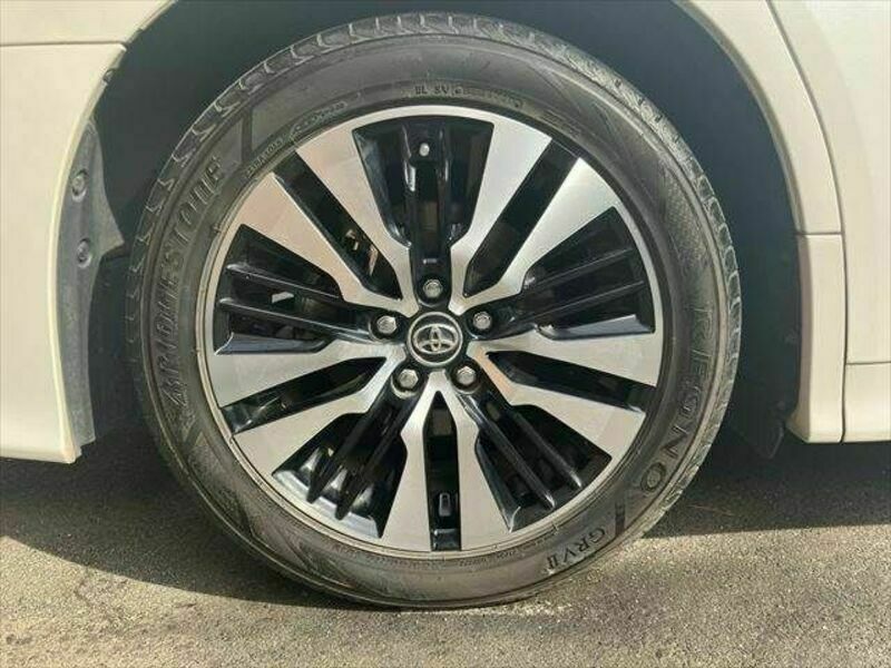 VELLFIRE-26