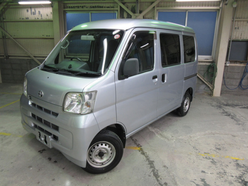 TOYOTA　PIXIS VAN