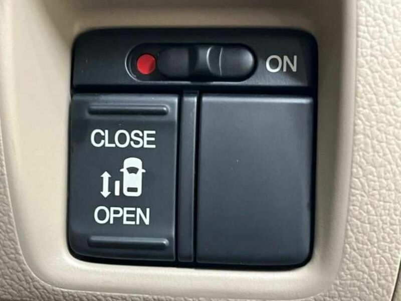 N BOX