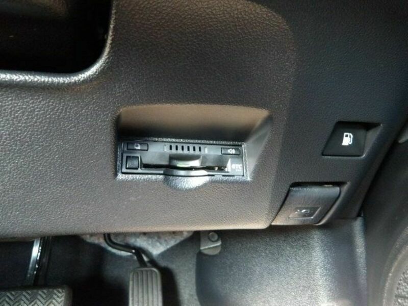 PRIUS-6