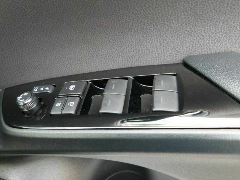 PRIUS-9