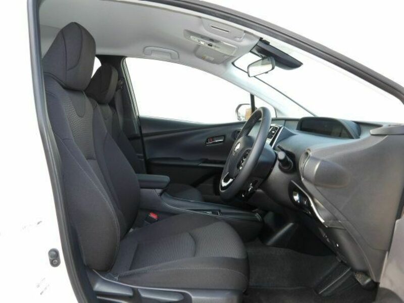 PRIUS-16