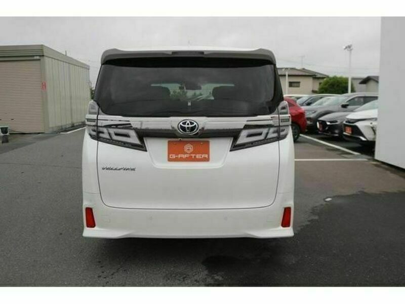 VELLFIRE-8