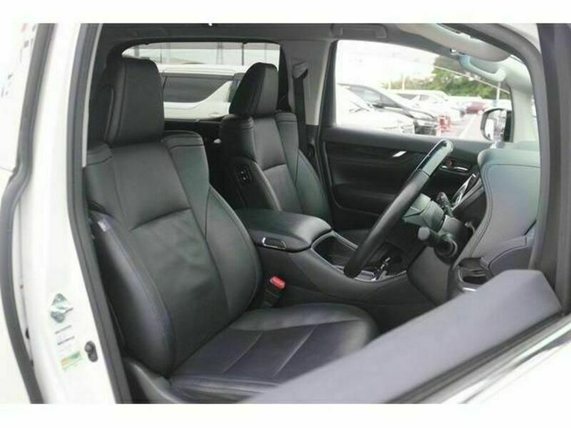 VELLFIRE-13