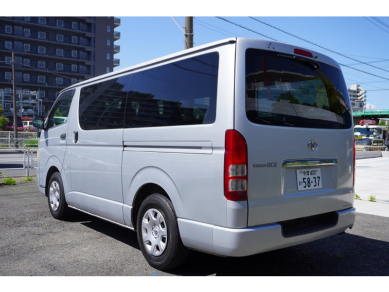 HIACE VAN-1